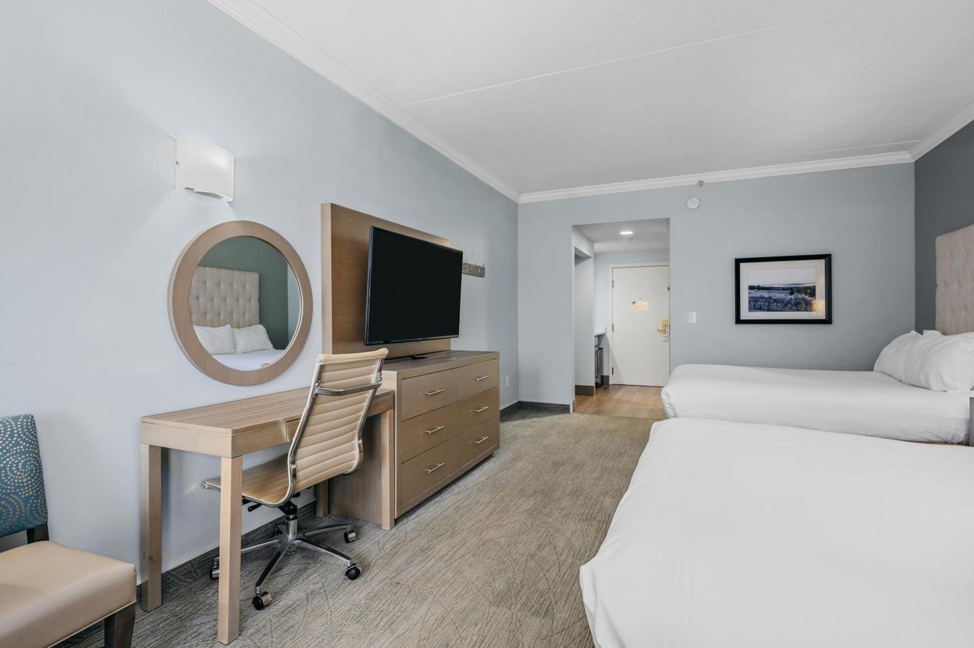 Cherry Tree Inn & Suites Τράβερς Σίτι Εξωτερικό φωτογραφία