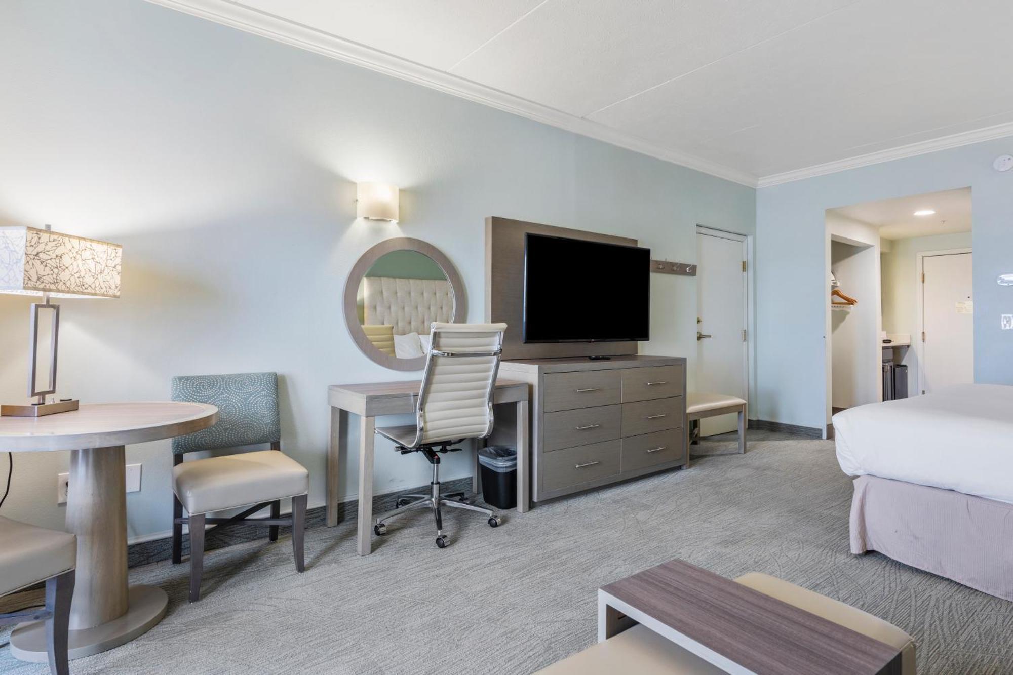 Cherry Tree Inn & Suites Τράβερς Σίτι Εξωτερικό φωτογραφία