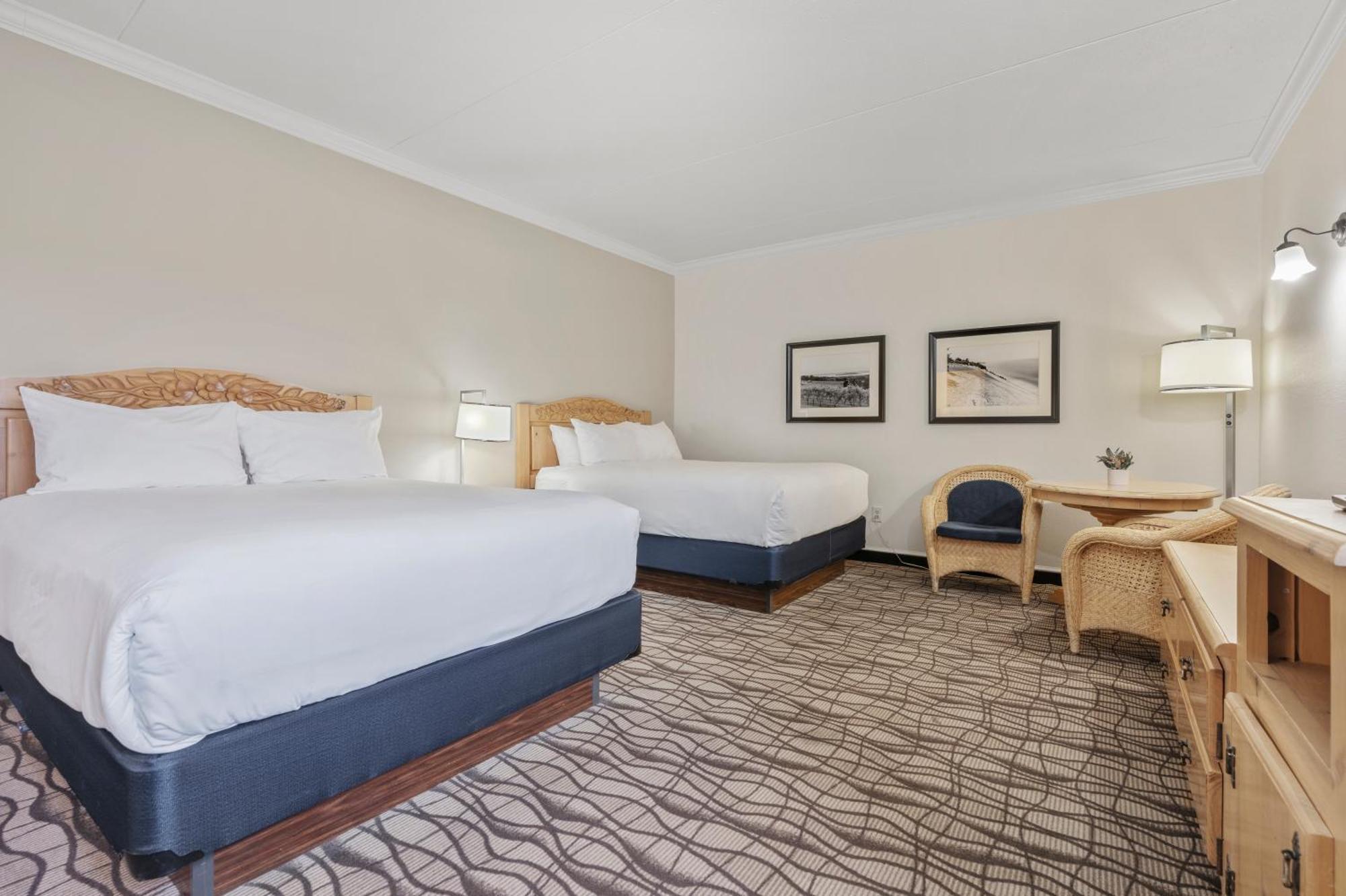 Cherry Tree Inn & Suites Τράβερς Σίτι Εξωτερικό φωτογραφία