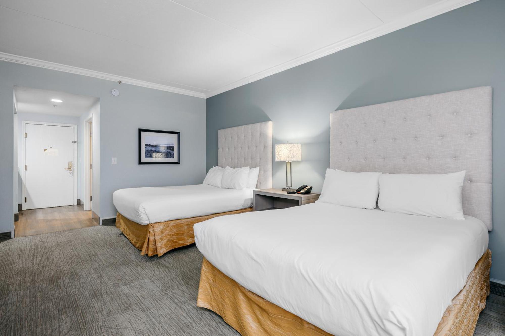 Cherry Tree Inn & Suites Τράβερς Σίτι Εξωτερικό φωτογραφία